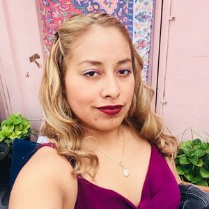 Meet your Posher, Yaneli